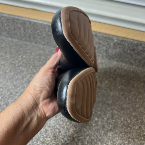 Clarks Colllection Womens 10M Comfort Casual Classic Black Leather Slip On Flats - Picture 7 of 11